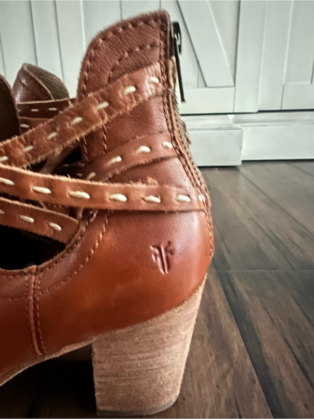 Frye Naomi Pickstitch Leather Ankle Booties - Size 9.5 - Picture 7 of 14